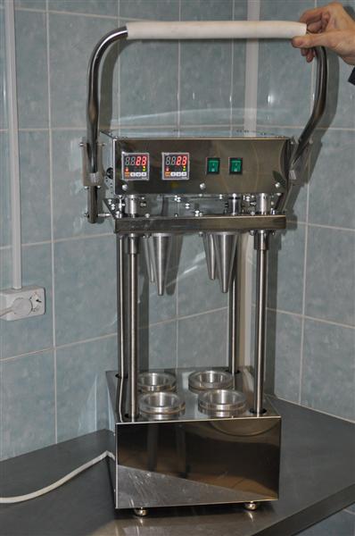 Аппарат  (пресс-печь) для выпекания заготовок из теста VM-04-4-cono