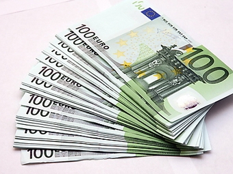 Официальный курс евро вырос на 22 копейки