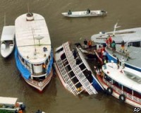 В Бразилии утонул корабль с десятками отдыхающих