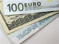 Ослабление национальной валюты временное явление, уверены эксперты и участники рынка