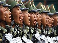 Китай прервал военные контакты с США