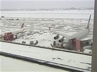 Аэропорты Анапы и Геленджика опять закрыты из-за снегопада