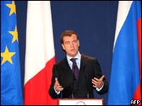 Медведев хочет "говорить на одном языке" с Европой