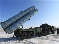 Зенитные ракетные системы С-400 "Триумф" заступили на боевое дежурство в Новосибирске
