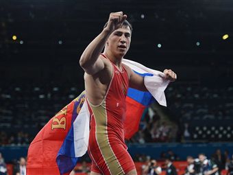 Новосибирский борец Роман Власов посвятил свою победу на ОИ-16 в Рио Александру Карелину