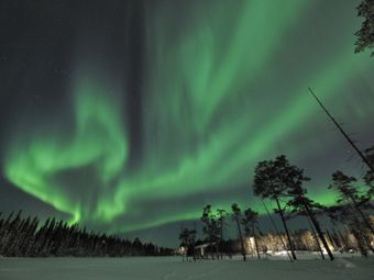 Финский отель ищет сотрудников для отслеживания северного сияния за туристов-сонь 