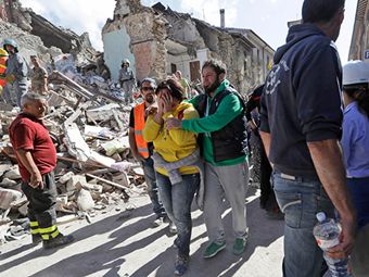 Итальянский афтершок: землетрясение в Италии унесло жизни десятков человек