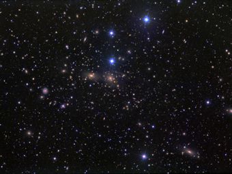 В Волосах Вероники обнаружена загадочная галактика из темной материи 