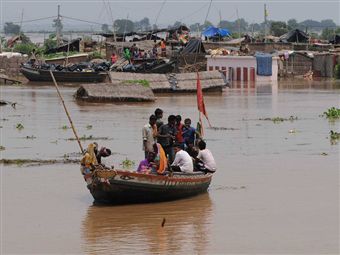 В Индии зафиксирован рекордный за 22 года уровень воды при разливе Ганга