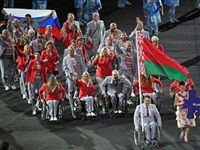 Белорусская делегация пронесла российский флаг на открытии Паралимпиады