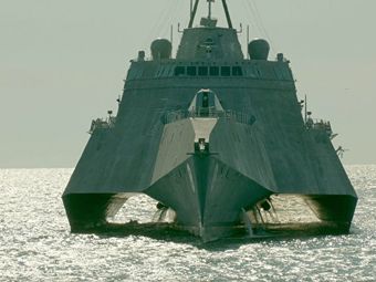 Хуже, зато вдвое дороже: Bloomberg рассказал о новых кораблях ВМС США