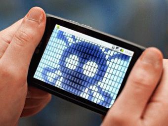 Опасный вирус атаковал смартфоны россиян 