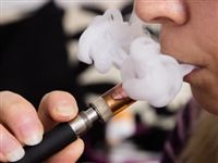 Депутаты предложили запретить курение электронных сигарет в зонах отдыха 