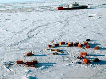 Ученые предложили использовать дрейфующую во льдах Арктики станцию для нефтеразведки