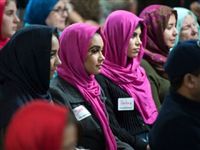 Европейский суд разрешил компаниям запрещать ношение хиджабов на работе