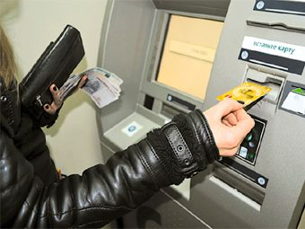 В ЦБ рассказали о новом способе кражи денег с карт в банкоматах 