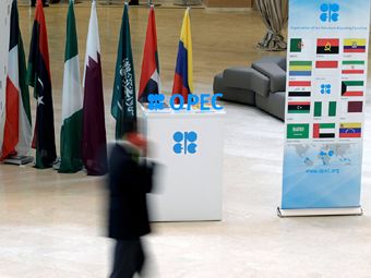 Слишком много нефти: страны ОПЕК планируют дальнейшее сокращение добычи