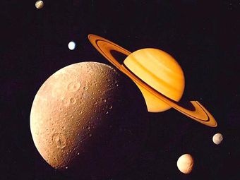 Спутник Сатурна оказался электрической луной 