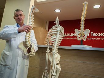В Новосибирске врачи научились "выпрямлять" людей