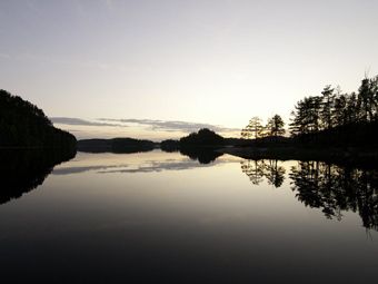 Ученые нашли в Канаде миллионы озер с "первобытной" водой
