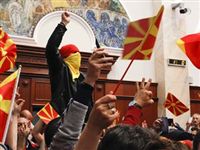 Избрание албанца спикером македонского парламента вызвало протесты