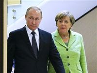 Не сошлись характерами. Путин напомнил Меркель об украинских националистах