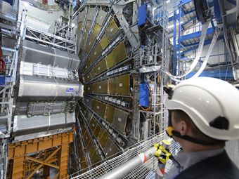 Ученые ИЯФ СО РАН помогли усовершенствовать адронный коллайдер