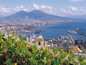 Геологи заявляют о скором извержении вулкана у Неаполя
